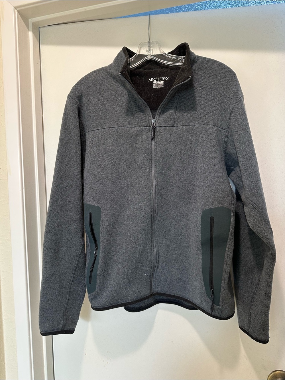 Arc'teryx Men's Charcoal Gray Full-Zip Fleece Jacket